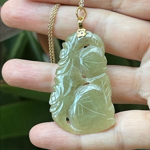 Natural jadeite jade carved pendant & gold tone chain